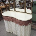 947 7647 DRESSING TABLE